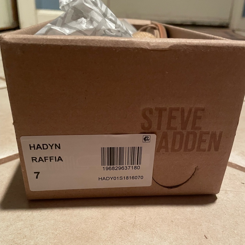 NWOT Steve Madden Raffia - Picture 2 of 3